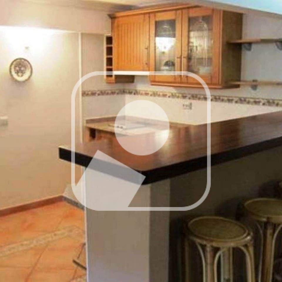 This beautiful 2 bedroom villa has planning permission for 2 additional bedrooms